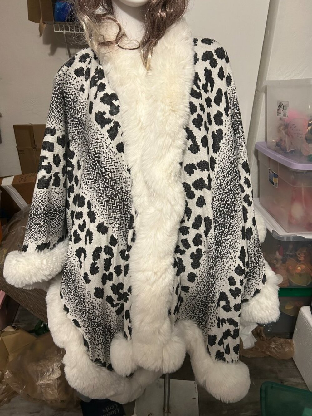 Kathy Ireland Safari Skies Animal Print Cape - XL NWT
